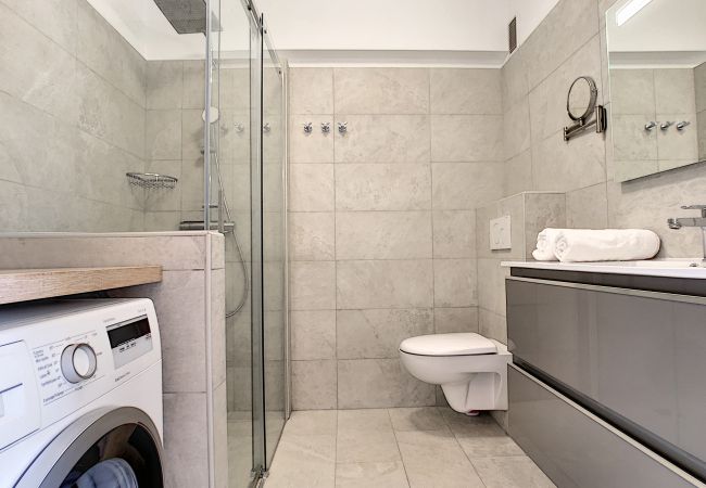 Apartment in Nice - N&J - SUNRISE TERRACE - Close sea - Terrace 30m² Apartment in Nice - N&J - SUNRISE TERRACE - Close sea - Terrace 30m²