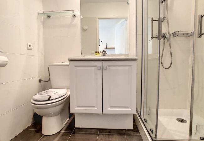 Studio in Nice - N&J - BERLIOZ PATIO - Central - Residential area - Patio 20m² Studio in Nice - N&J - BERLIOZ PATIO - Central - Residential area - Patio 20m²