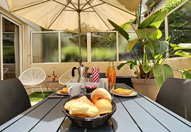 Studio in Nice - N&J - BERLIOZ PATIO - Central - Residential area - Patio 20m² Studio in Nice - N&J - BERLIOZ PATIO - Central - Residential area - Patio 20m²