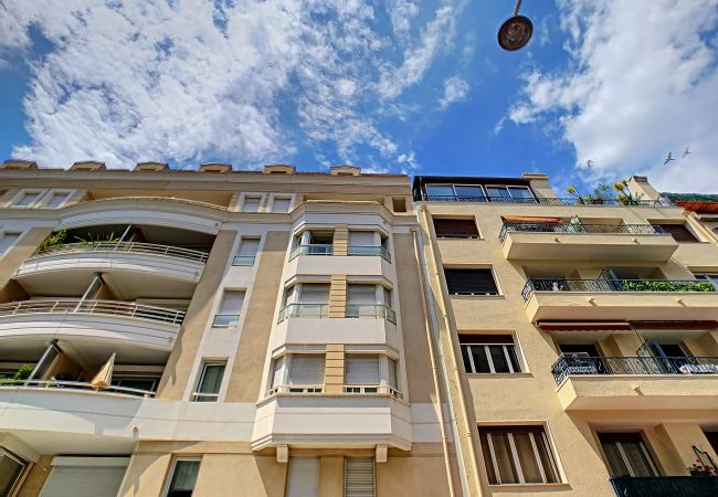 Studio in Nice - N&J - BERLIOZ PATIO - Central - Residential area - Patio 20m² Studio in Nice - N&J - BERLIOZ PATIO - Central - Residential area - Patio 20m²