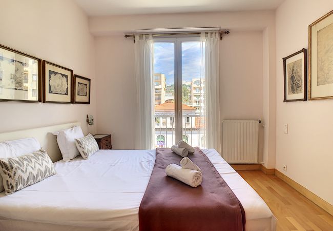 Apartment in Nice - N&J - OCEAN PROMENADE - Terrace with sea view Apartment in Nice - N&J - OCEAN PROMENADE - Terrace with sea view