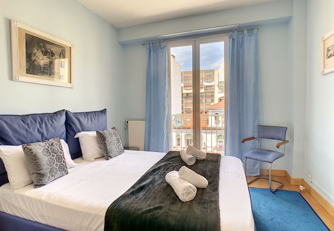 Apartment in Nice - N&J - OCEAN PROMENADE - Terrace with sea view Apartment in Nice - N&J - OCEAN PROMENADE - Terrace with sea view