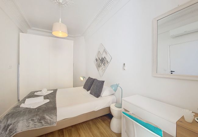 Apartment in Nice - N&J - COCOA BEACH - Hyper center - Close sea Apartment in Nice - N&J - COCOA BEACH - Hyper center - Close sea