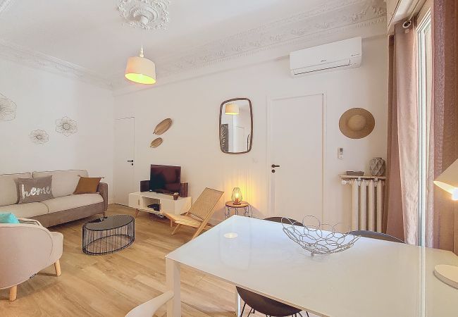 Apartment in Nice - N&J - COCOA BEACH - Hyper center - Close sea Apartment in Nice - N&J - COCOA BEACH - Hyper center - Close sea