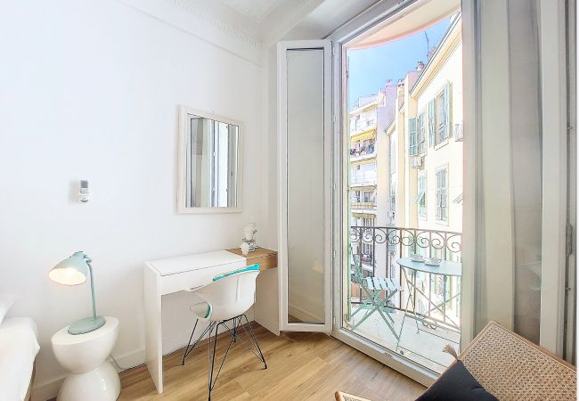 Apartment in Nice - N&J - COCOA BEACH - Hyper center - Close sea Apartment in Nice - N&J - COCOA BEACH - Hyper center - Close sea