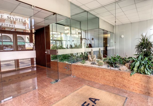 Studio in Nice - N&J - FLORIDA BEACH - Very close sea - Balcony Studio in Nice - N&J - FLORIDA BEACH - Very close sea - Balcony