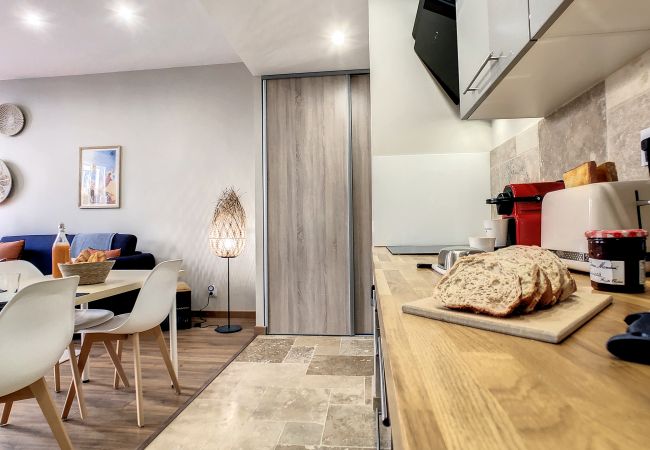 Apartment in Nice - N&J -  CACTUS RIVIERA - Central - Very close sea  Apartment in Nice - N&J -  CACTUS RIVIERA - Central - Very close sea