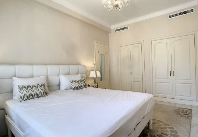 Apartment in Nice - METROPOLE - MOBILITY LEASE FROM 1 TO 10 MONTHS Apartment in Nice - METROPOLE - MOBILITY LEASE FROM 1 TO 10 MONTHS