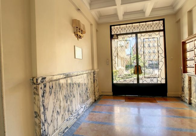 Apartment in Nice - METROPOLE - MOBILITY LEASE FROM 1 TO 10 MONTHS Apartment in Nice - METROPOLE - MOBILITY LEASE FROM 1 TO 10 MONTHS