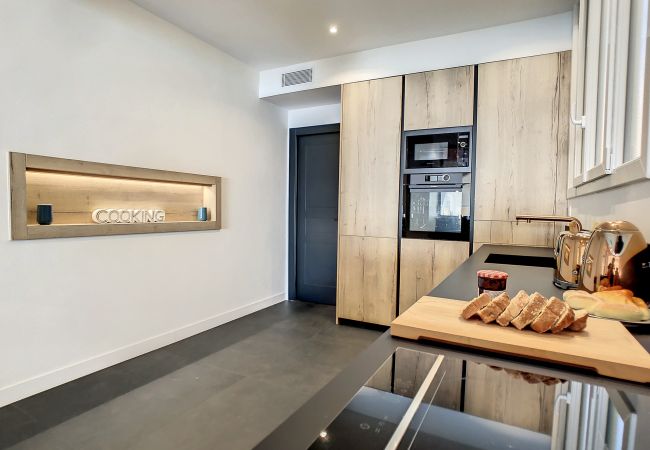 Apartment in Nice - N&J - BLUE PROMENADE - Sea front - central - Luxe Apartment in Nice - N&J - BLUE PROMENADE - Sea front - central - Luxe