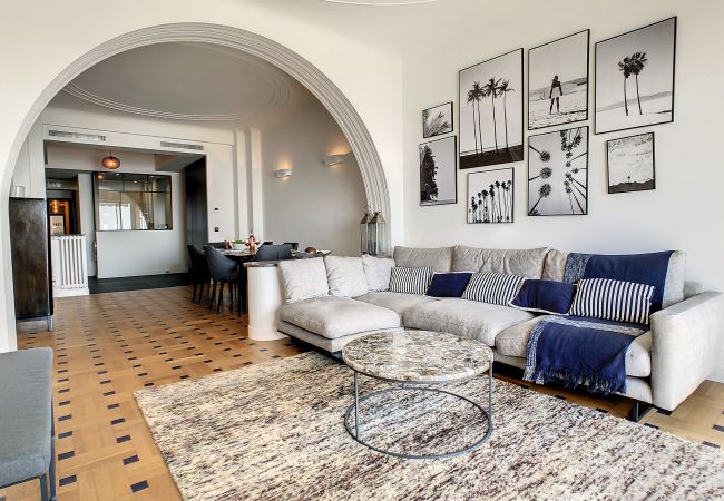 Apartment in Nice - N&J - BLUE PROMENADE - Sea front - central - Luxe