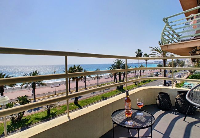 Apartment in Nice - N&J - BLUE PROMENADE - Sea front - central - Luxe Apartment in Nice - N&J - BLUE PROMENADE - Sea front - central - Luxe