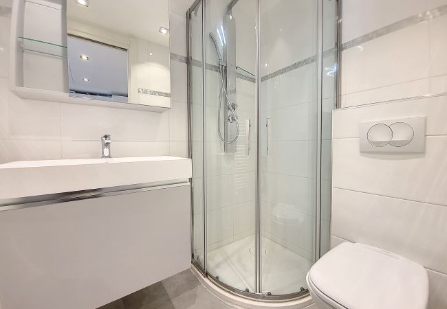 Apartment in Nice - GASSIN - MOBILITY LEASE FROM 1 TO 10 MONTHS Apartment in Nice - GASSIN - MOBILITY LEASE FROM 1 TO 10 MONTHS