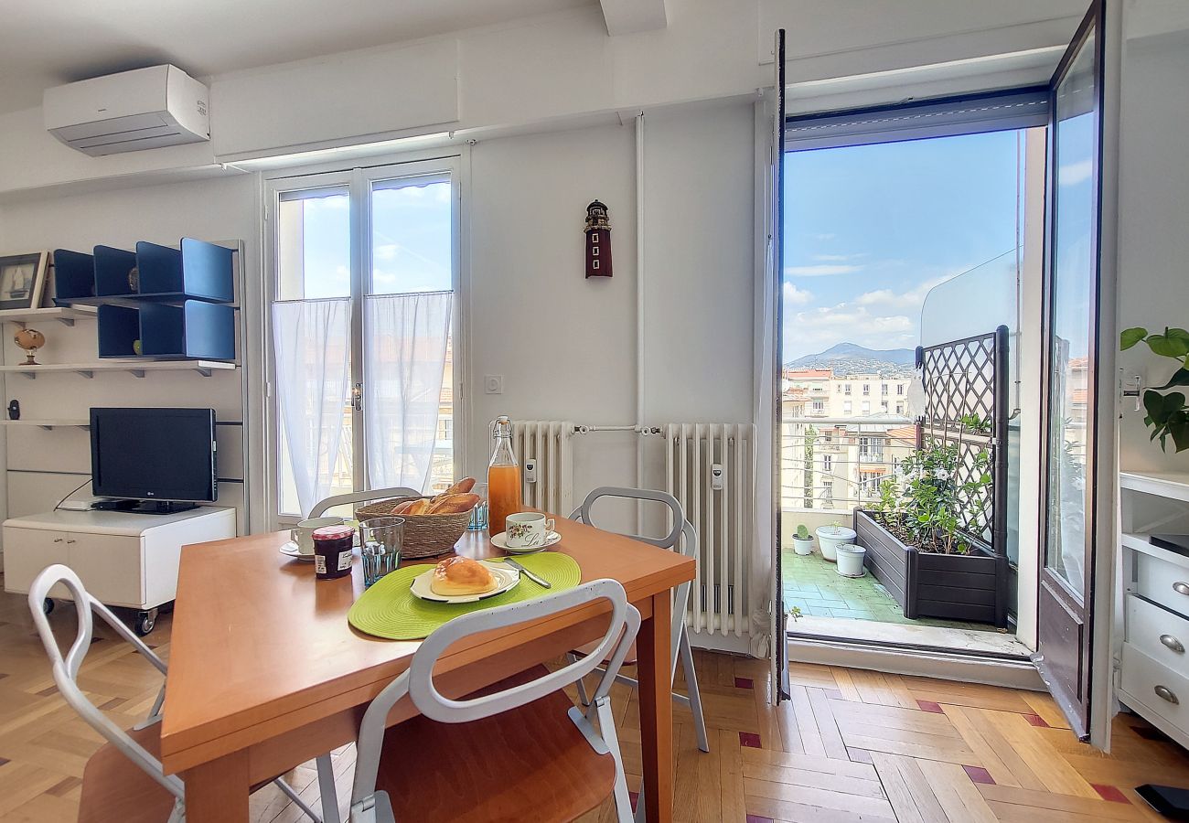 Apartment in Nice - N&J - CAPITAINE TERRASSE - Central - Close sea