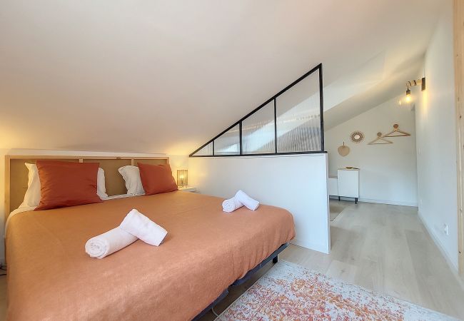 Studio in Nice - N&J -  VIEUX NICE SUITE - Old Town - Close sea Studio in Nice - N&J -  VIEUX NICE SUITE - Old Town - Close sea