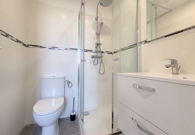 Studio in Nice - N&J -  VIEUX NICE SUITE - Old Town - Close sea Studio in Nice - N&J -  VIEUX NICE SUITE - Old Town - Close sea