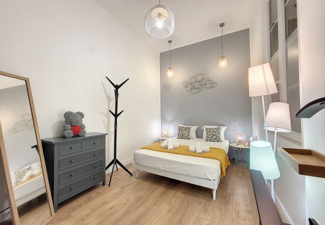 Apartment in Nice - N&J - LE PIERLAS - Place Garibaldi - Very close Old Town Apartment in Nice - N&J - LE PIERLAS - Place Garibaldi - Very close Old Town