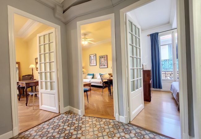 Apartment in Nice - N&J -PROVENCAL - Central - Near beach  Apartment in Nice - N&J -PROVENCAL - Central - Near beach