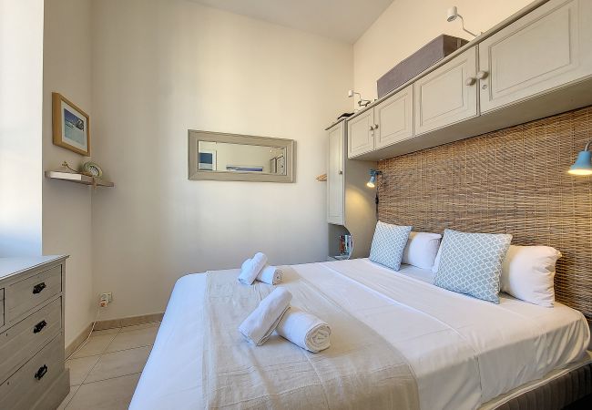 Apartment in Nice - LE POINTU - MOBILITY LEASE FROM 1 TO 10 MONTHS Apartment in Nice - LE POINTU - MOBILITY LEASE FROM 1 TO 10 MONTHS