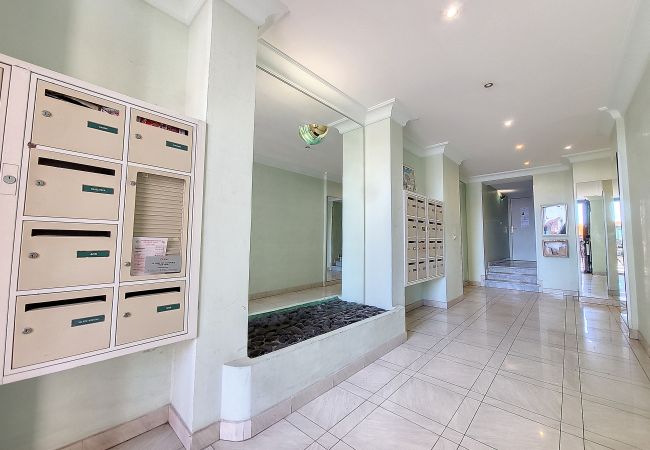 Apartment in Nice - LE POINTU - MOBILITY LEASE FROM 1 TO 10 MONTHS Apartment in Nice - LE POINTU - MOBILITY LEASE FROM 1 TO 10 MONTHS