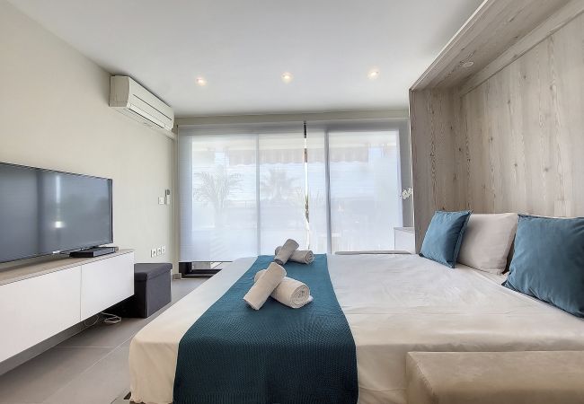 Studio in Nice - N&J - GRAND SUD TERRASSE - Pool - Free parking  Studio in Nice - N&J - GRAND SUD TERRASSE - Pool - Free parking