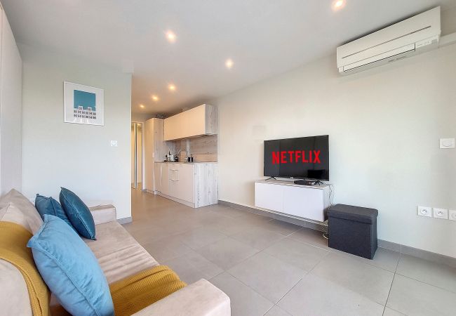 Studio in Nice - N&J - GRAND SUD TERRASSE - Pool - Free parking  Studio in Nice - N&J - GRAND SUD TERRASSE - Pool - Free parking