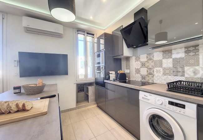 Apartment in Nice - N&J - PALAIS HISPANIA - Top floor - Central Apartment in Nice - N&J - PALAIS HISPANIA - Top floor - Central