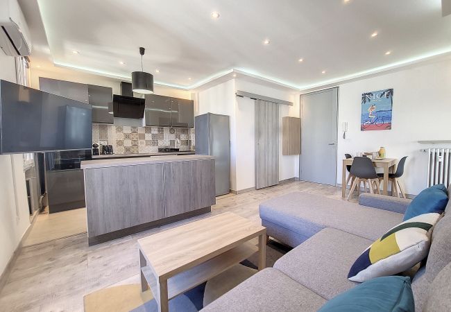 Apartment in Nice - N&J - PALAIS HISPANIA - Top floor - Central Apartment in Nice - N&J - PALAIS HISPANIA - Top floor - Central