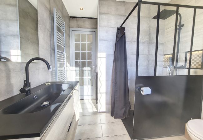 Apartment in Nice - N&J - PALAIS HISPANIA - Top floor - Central Apartment in Nice - N&J - PALAIS HISPANIA - Top floor - Central