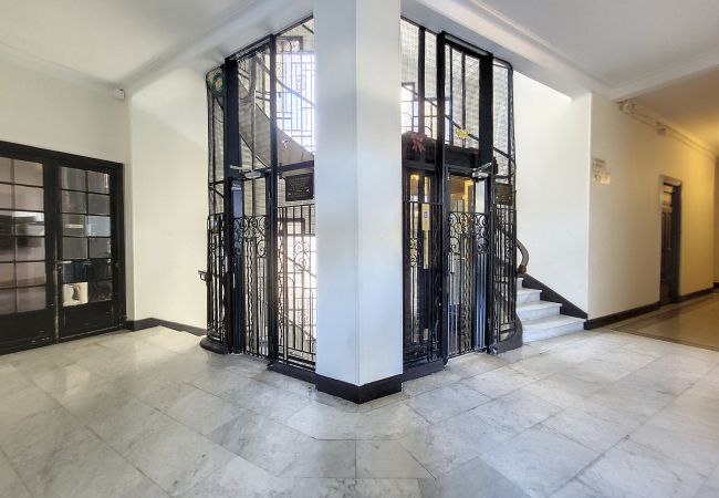 Apartment in Nice - N&J - PALAIS HISPANIA - Top floor - Central Apartment in Nice - N&J - PALAIS HISPANIA - Top floor - Central