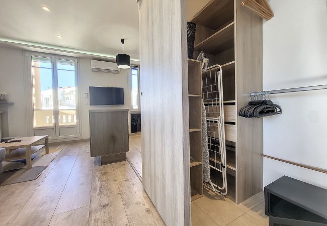 Apartment in Nice - N&J - PALAIS HISPANIA - Top floor - Central Apartment in Nice - N&J - PALAIS HISPANIA - Top floor - Central