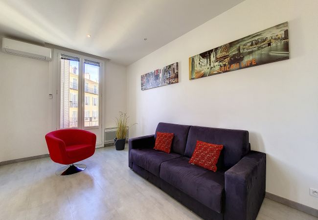 Apartment in Nice - New! N&J - PALAIS LASCARIS - Port Area 