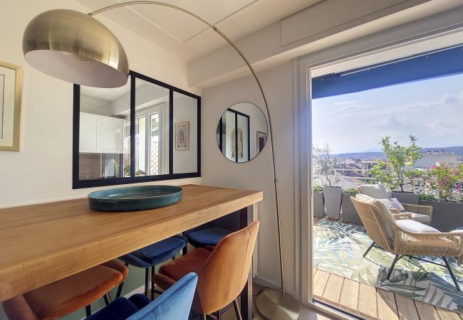 Apartment in Nice - N&J  - SUN DECK TERRACE - Port of Nice Apartment in Nice - N&J  - SUN DECK TERRACE - Port of Nice