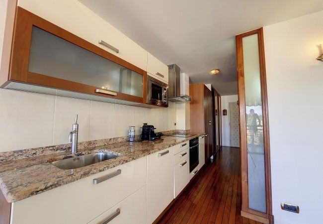 Studio in Nice - N&J - HUBLOT VUE MER- Pool - Parking Studio in Nice - N&J - HUBLOT VUE MER- Pool - Parking