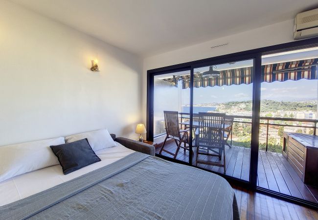 Studio in Nice - N&J - HUBLOT VUE MER- Pool - Parking Studio in Nice - N&J - HUBLOT VUE MER- Pool - Parking