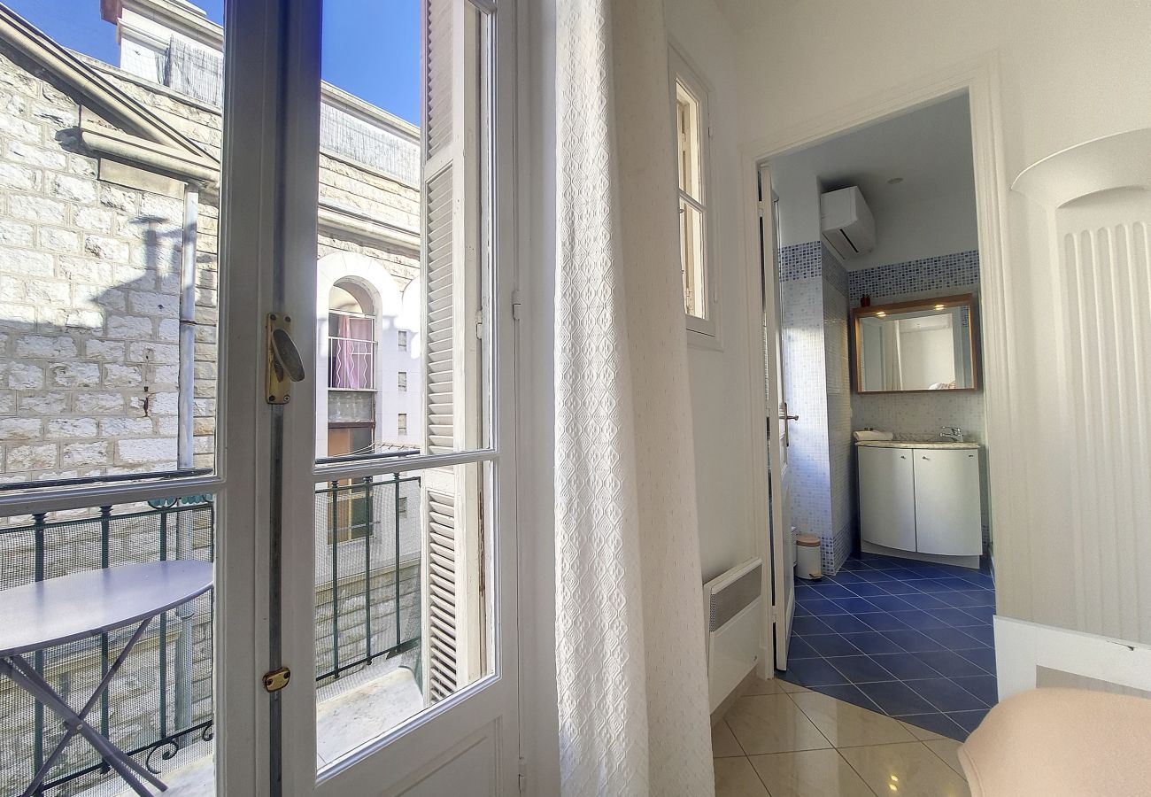 Apartment in Nice - N&J - JACARANDA- Central, very close sea