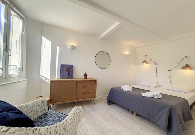 Apartment in Nice - N&J - BONAPARTE - Near Port-Garibaldi Apartment in Nice - N&J - BONAPARTE - Near Port-Garibaldi