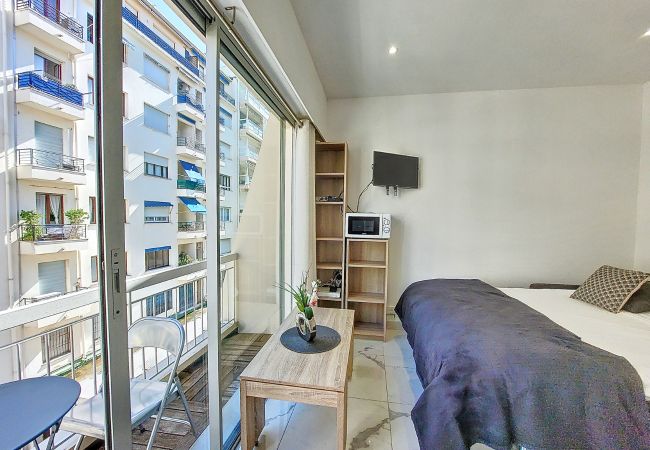Studio in Nice - N&J - PALMA BEACH - Central - Near Beach  Studio in Nice - N&J - PALMA BEACH - Central - Near Beach