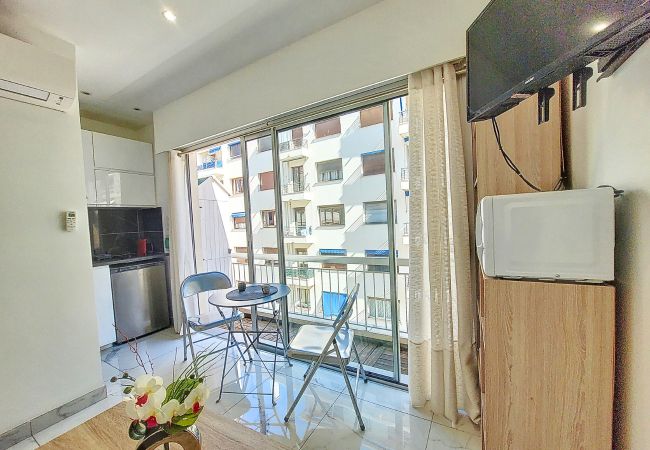 Studio in Nice - N&J - PALMA BEACH - Central - Near Beach  Studio in Nice - N&J - PALMA BEACH - Central - Near Beach