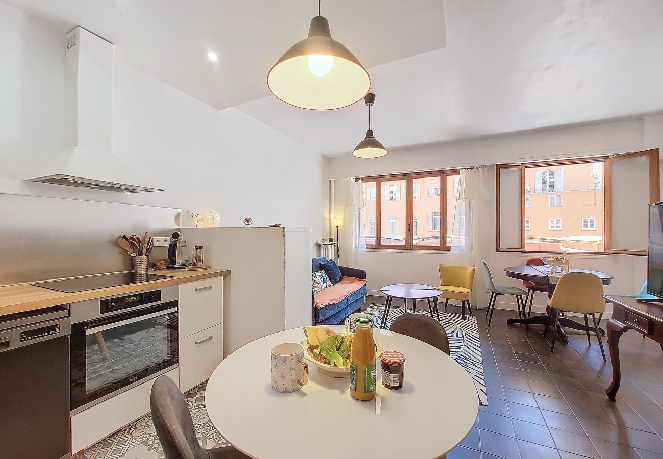 Apartment in Nice - N&J - ESCAPADE - Central - Near Beach
