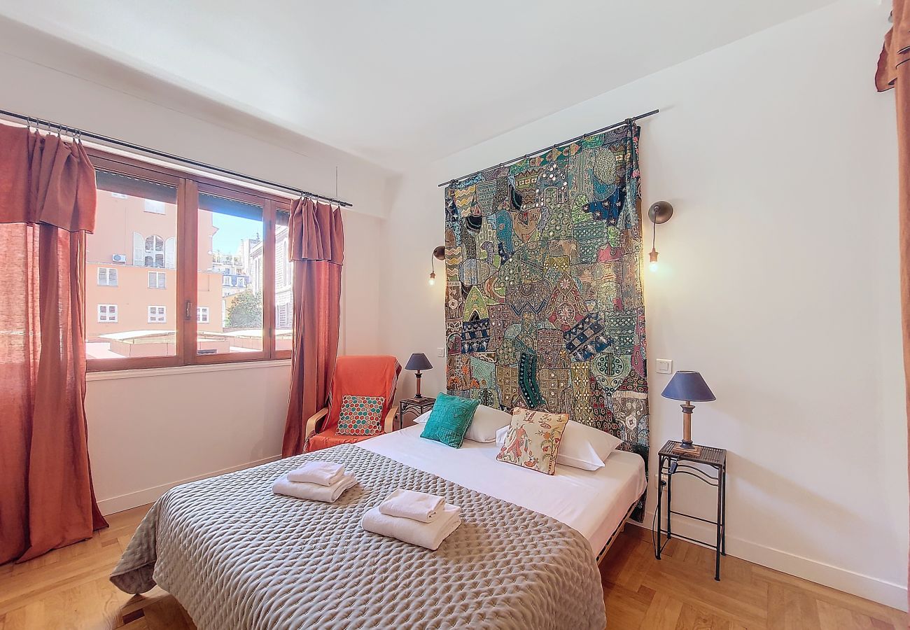 Apartment in Nice - N&J - ESCAPADE - Central - Near Beach