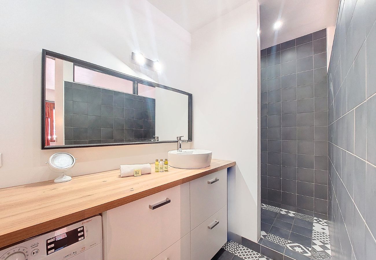 Apartment in Nice - N&J - ESCAPADE - Central - Near Beach