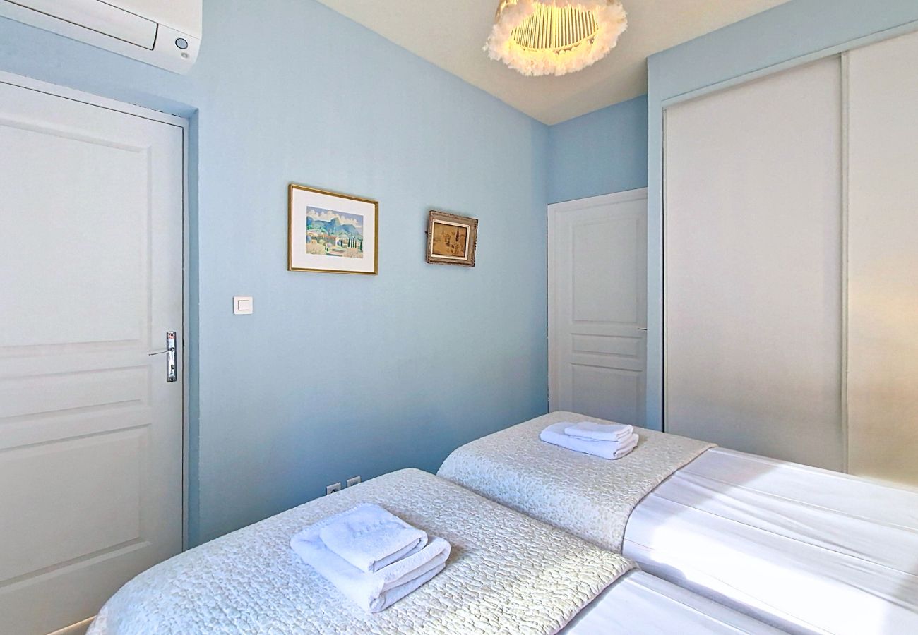 Apartment in Nice -  N&J - PALAIS DU PORT - Balcony - Le Port Place du Pin