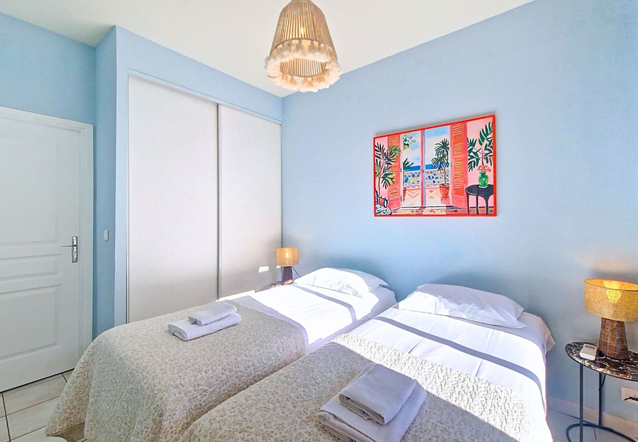 Apartment in Nice -  N&J - PALAIS DU PORT - Balcony - Le Port Place du Pin