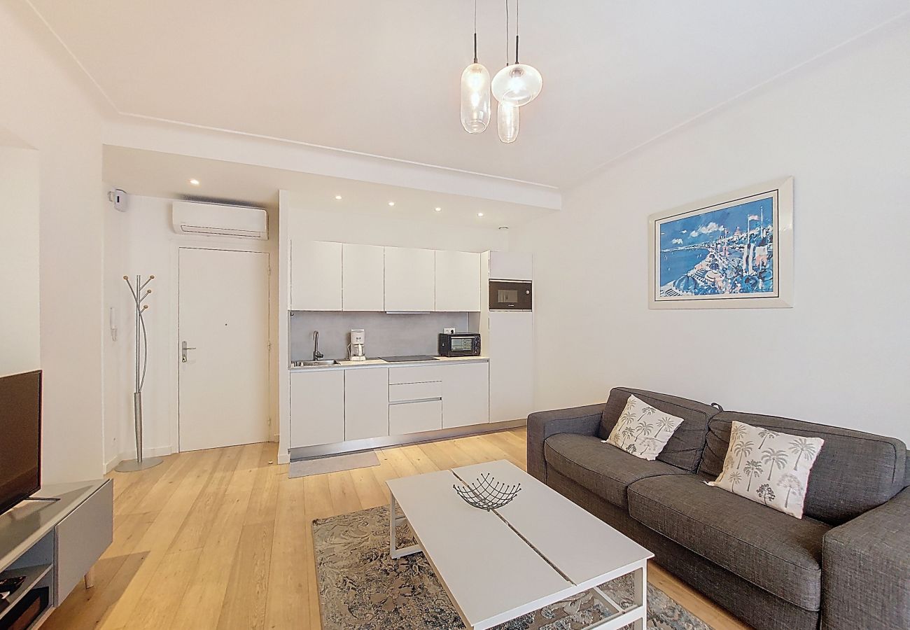 Apartment in Nice - New! N&J - MATISSE PLAGE - Central - Balcony