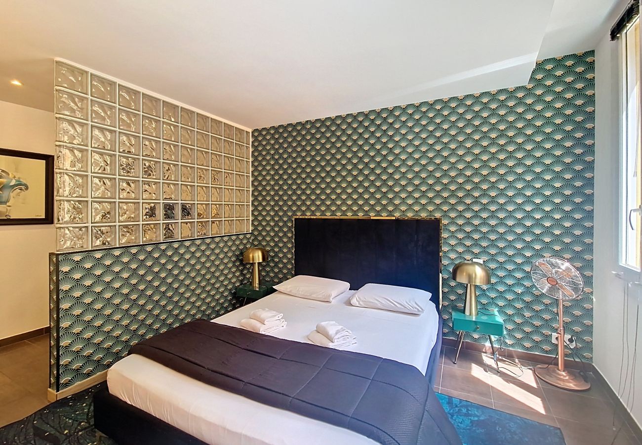 Studio in Nice - New! N&J - REFLET D'OR - Vieux Nice - Neau beach