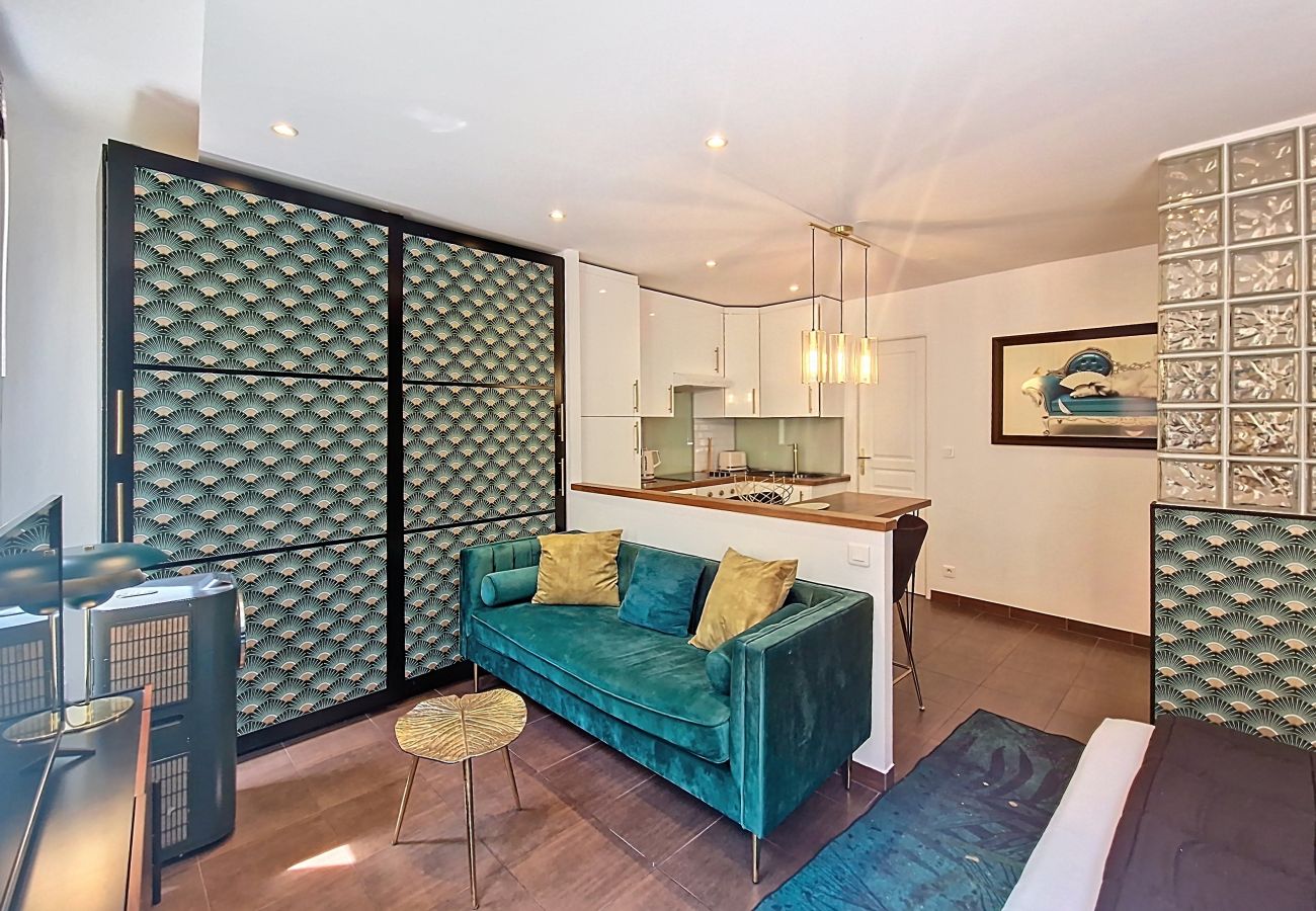 Studio in Nice - New! N&J - REFLET D'OR - Vieux Nice - Neau beach