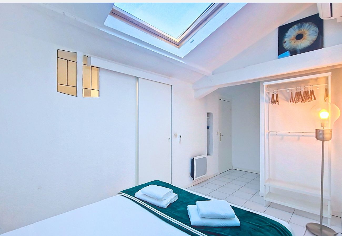 Apartment in Nice - New! N&J - L'ESCURIAL - Central