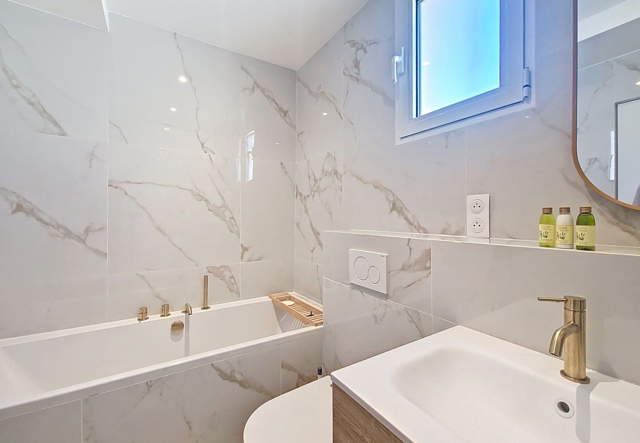 Apartment in Nice - New! N&J - TERRASSE D'OR - By sea - Terrace