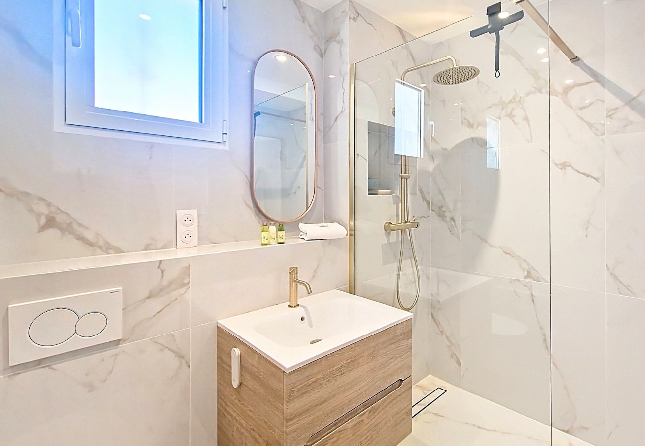 Apartment in Nice - New! N&J - TERRASSE D'OR - By sea - Terrace